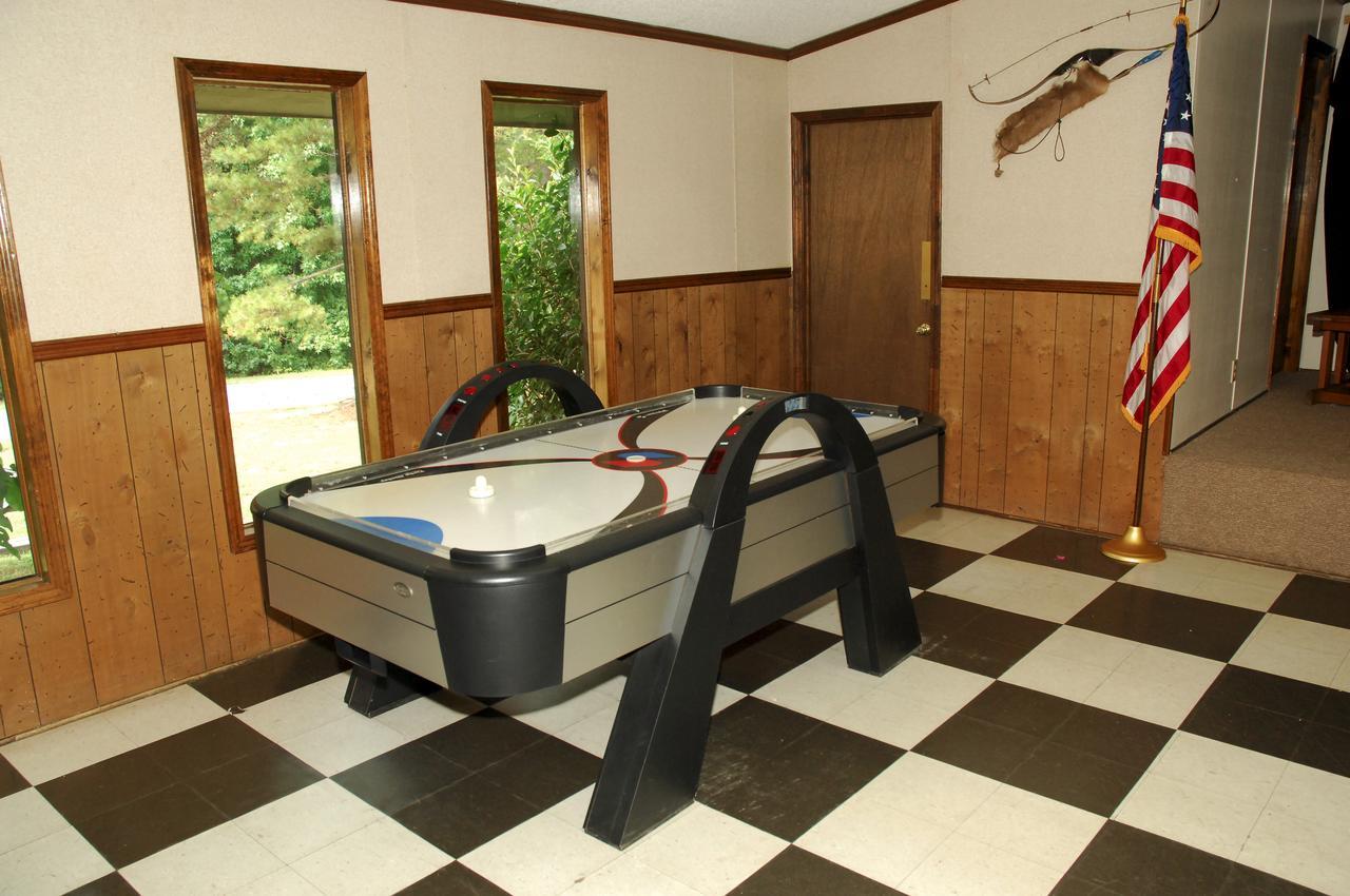 Carolina Landing Camping Resort Two-Bedroom Cabin 1 Fair Play Экстерьер фото