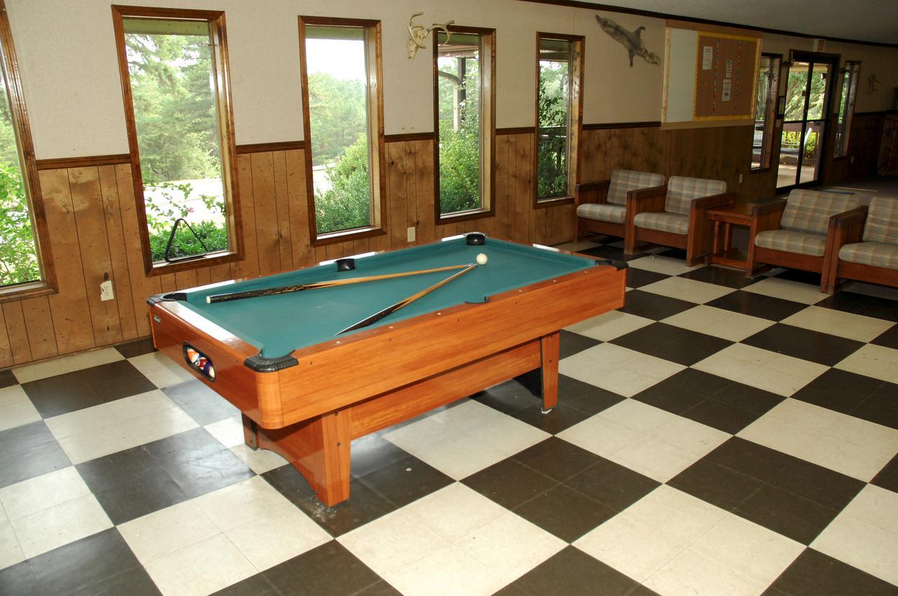 Carolina Landing Camping Resort Two-Bedroom Cabin 1 Fair Play Экстерьер фото